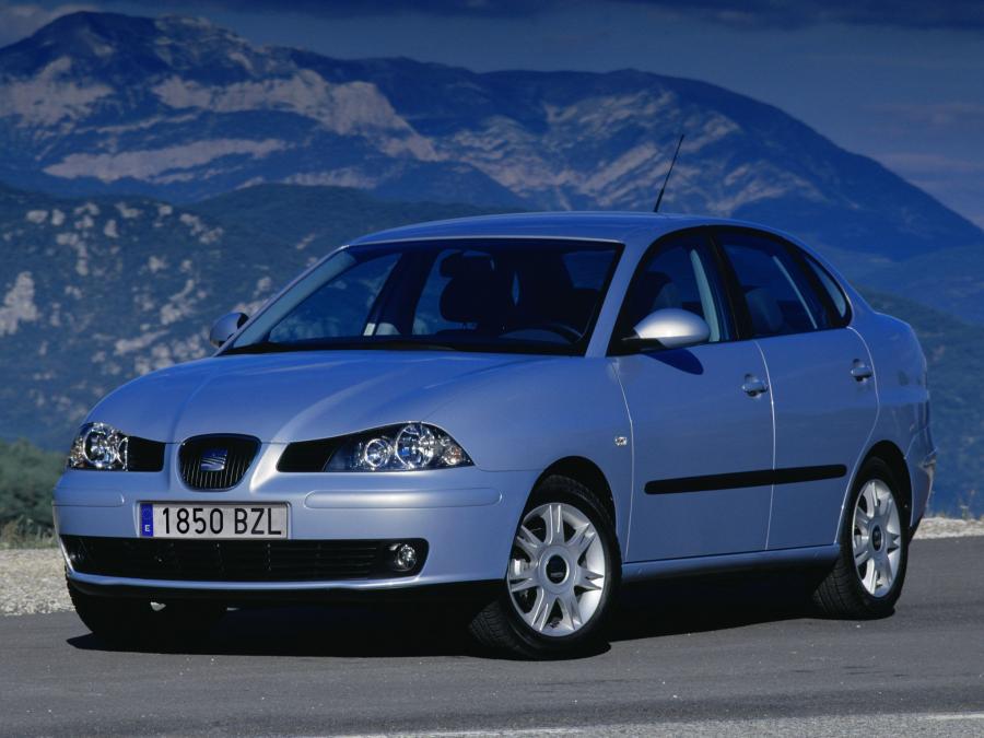  Seat Cordoba 2002 года  (фото 17 из 24)